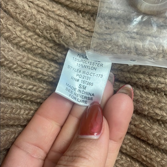 JLUXLABEL Tan Trench Coat with Classic Tailored Look - Picture 4 of 4